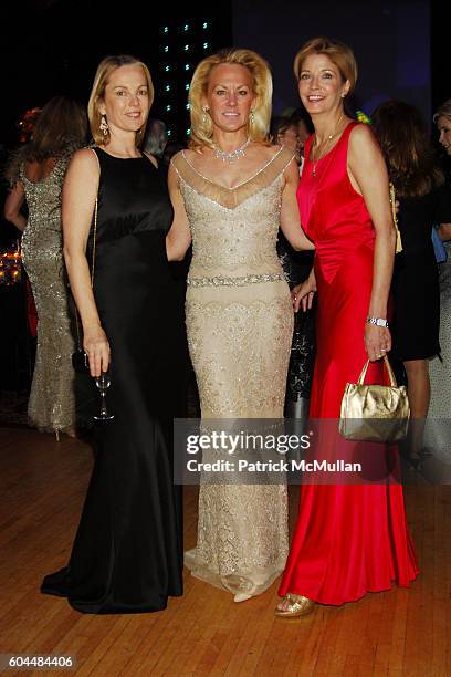 Anne Hearst, Muffie Potter Aston and Candace Bushnell attend The 2006 ALZHEIMER'S ASSOCIATION Rita Hayworth Gala at The Waldorf Astoria on November...