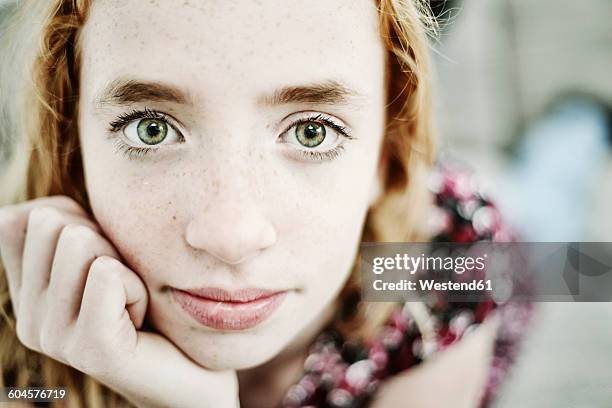 portrait of daydreaming girl with green eyes - wishful skin imagens e fotografias de stock