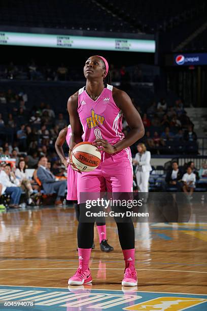 Clarissa Dos Santos of the Chicago Sky shoots a free throw against the Minnesota Lynx on September 13, 2016 at the Allstate Arena in Rosemont,...