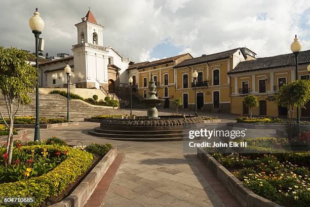 quito, san blas plaza and church - quito stock-fotos und bilder