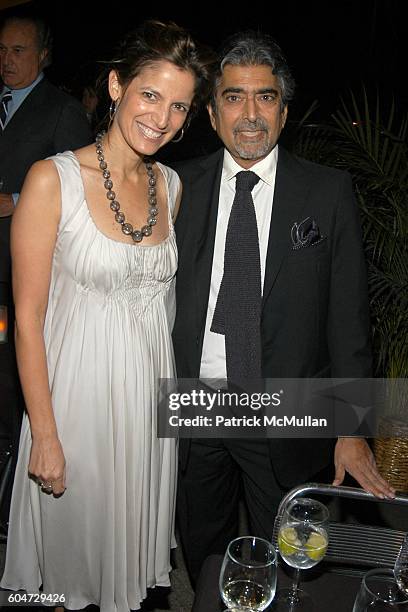 Cindi Leive and Sonny Mehta attend GLAMOUR hosts Marisa Acocella Marchetto's "CANCER VIXEN" Book Party at Da Silvano on September 21, 2006 in New...