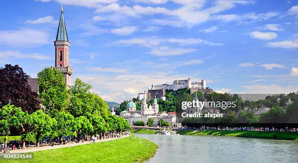 vista de salzburgo - salzburgo fotografías e imágenes de stock