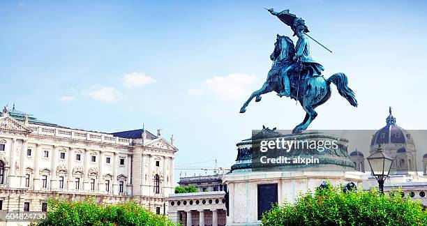 heldenplatz, viena - centro de viena imagens e fotografias de stock