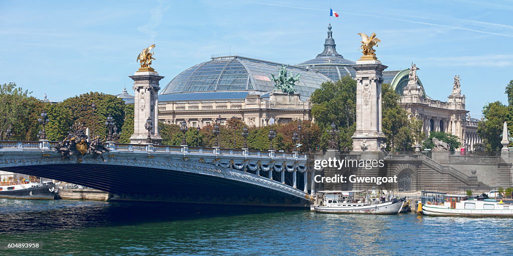 Grand Palais und die Pont Alexandre III