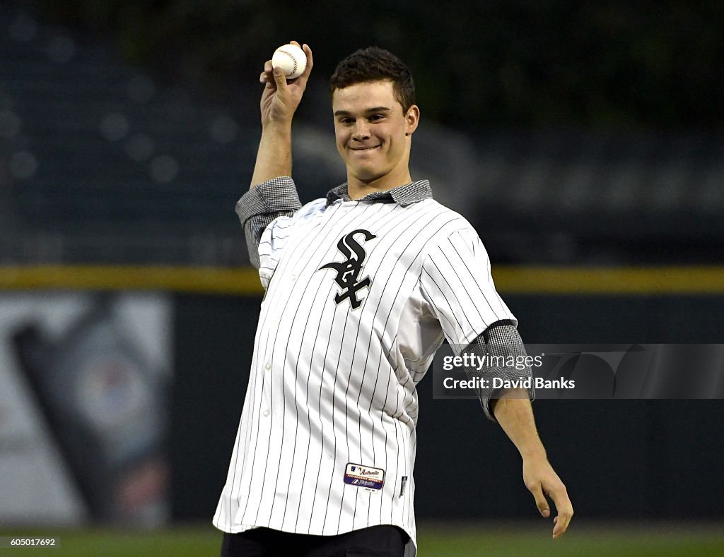 Cleveland Indians v Chicago White Sox