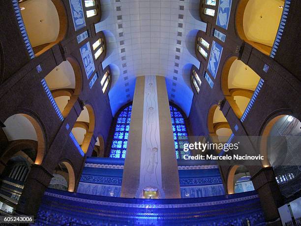 santuário nacional de nossa senhora da conceição aparecida in aparecida, brazil - santuário 個照片及圖片檔