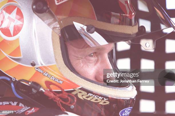 Ricky Rudd Background Nascar 2001 Ricky Rudd Photos and Premium High Res Pictures - Getty Images