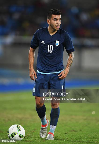 Angel Correa of Argentina in action during the Olympic Men's Football match between Argentina and Algeria at Olympic Stadium on August 7, 2016 in Rio...