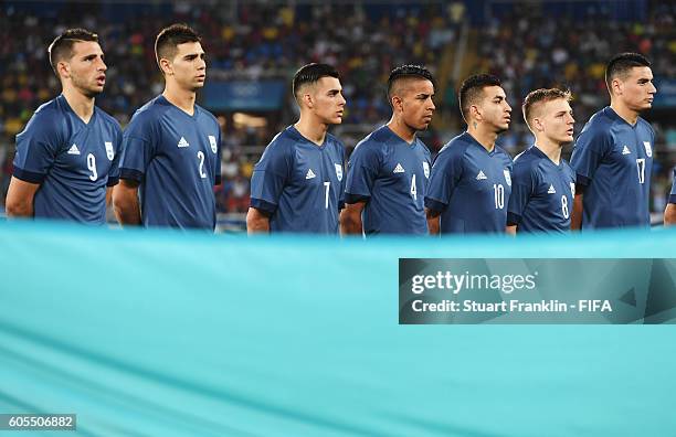 Players of Argentina line up during the Olympic Men's Football match between Argentina and Algeria at Olympic Stadium on August 7, 2016 in Rio de...