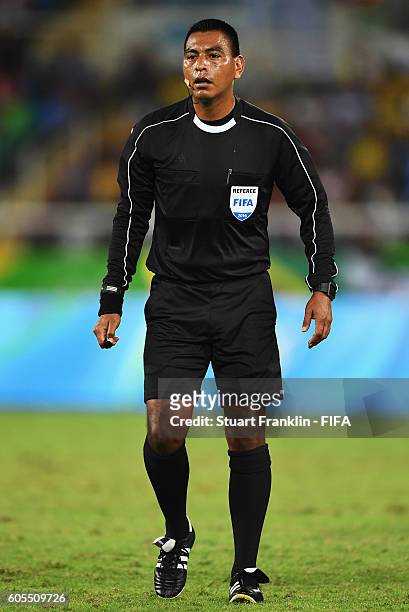 Referee Walter Lopez during the Olympic Men's Football match between Portugal and Argentina at Olympic Stadium on August 4, 2016 in Rio de Janeiro,...