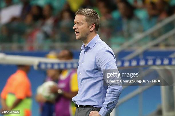 Tony Readings, head coach of New Zealand gestures during the Women's Football match between New Zealand and France on Day 4 of the Rio 2016 Olympic...