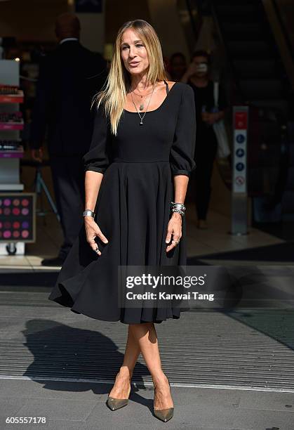 Sarah Jessica Parker attends a photocall as she launches her new fragrance 'Stash' at Boots Piccadilly Circus on September 14, 2016 in London,...