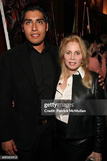 Elizabeth Derringer Photos and Premium High Res Pictures - Getty Images