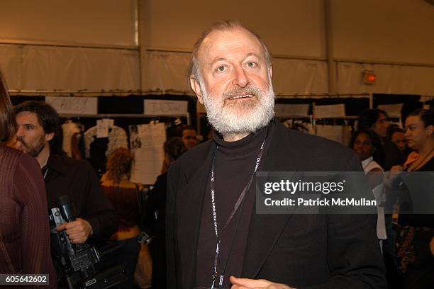 Dan Lecca attends Oscar de la Renta Fall Fashion 2006 at The Tent at Bryant Park on February 6, 2006 in New York.