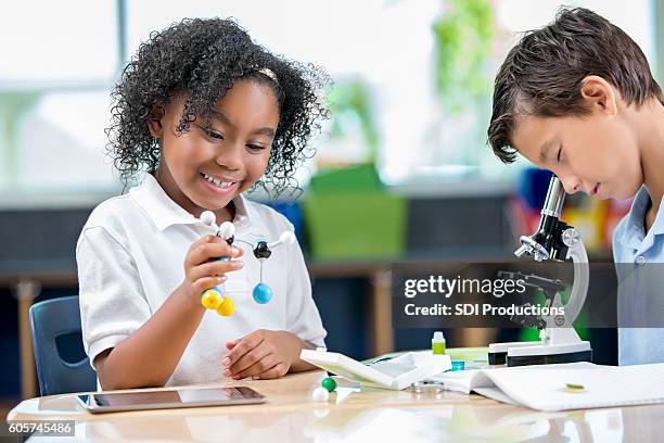 Science Research Elementary Elementary School Science Photos and Premium High Res Pictures - Getty ...