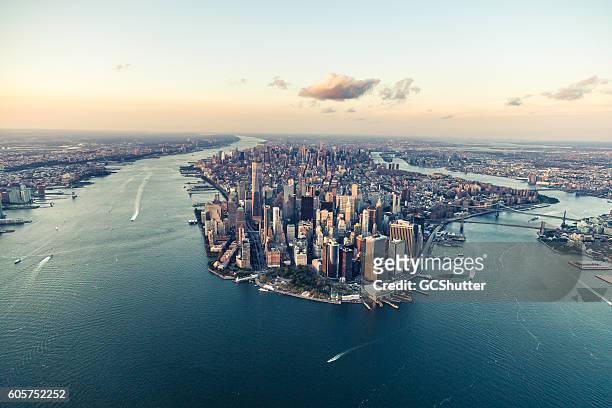 new york, city of dreams, at dusk - new york aerial stockfoto's en -beelden
