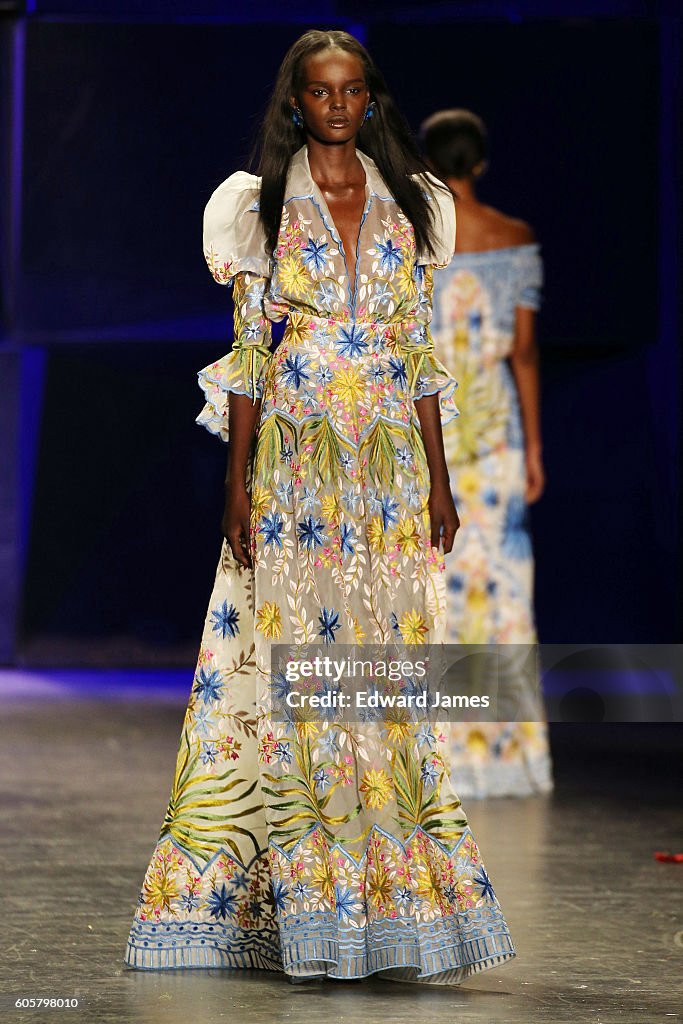 Naeem Khan - Runway - September 2016 New York Fashion Week: The Shows