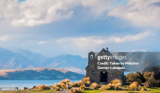 lake tekapo, new zealand - church of the good shepherd tekapo stock pictures, royalty-free photos & images