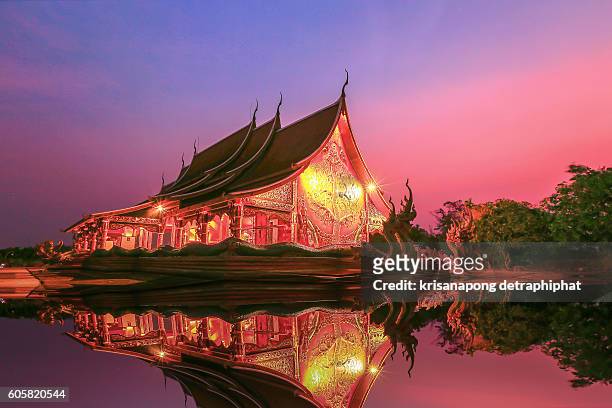 wat,bolt,bangkok thailand - the emerald buddha temple in bangkok stock pictures, royalty-free photos & images