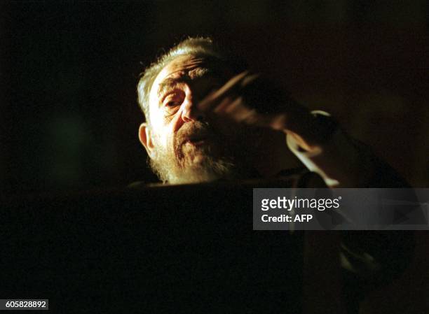 El presidente cubano, Fidel Castro, habla el 26 de mayo de 2003, en un acto realizado frente a la facultad de Derecho de Buenos Aires. Castro se...
