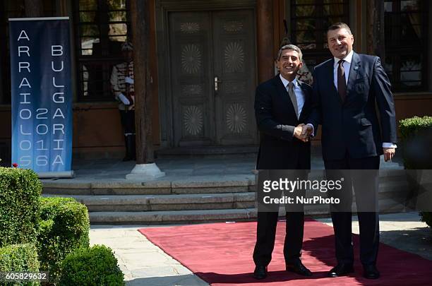 The Bulgarian president Rosen Plevneliev/L/ and the president of Latvia Raimond Vejonis/R/, during the &quot;Arraiolos&quot; meeting in the Bulgarian...