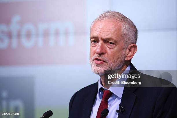 Jeremy Corbyn, leader of the U.K. Opposition Labour Party, delivers a keynote speech on post-Brexit Britain at the Bloomberg LP office in London,...