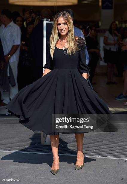 Sarah Jessica Parker attends a photocall as she launches her new fragrance 'Stash' at Boots Piccadilly Circus on September 14, 2016 in London,...