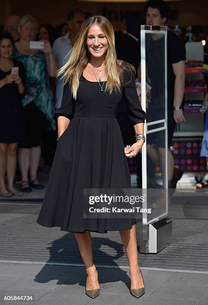 Sarah Jessica Parker attends a photocall as she launches her new fragrance 'Stash' at Boots Piccadilly Circus on September 14, 2016 in London,...