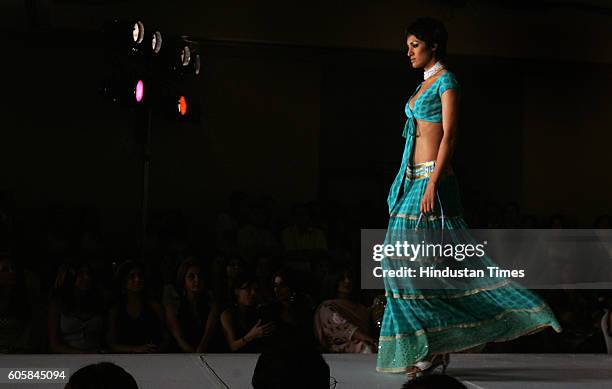 Fashion - Models - SURILY GOEL COLLECTION DURING KINGFISHER FASHION SHOW AT PRESIDENT.