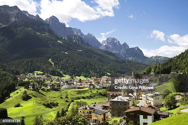 santo stefano di cadore, veneto, italy. - cortina d'ampezzo foto e immagini stock