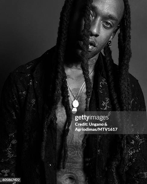 116 Rapper 116 Black And White Cross Tattoos Stock Photos, High-Res Pictures, and ...
