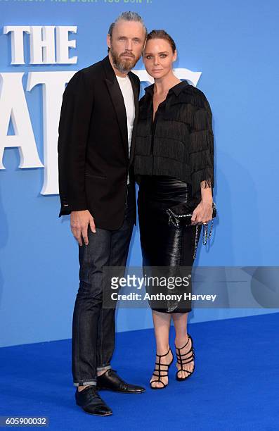 Stella McCartney and Alasdair Willis attend the World premiere of "The Beatles: Eight Days A Week - The Touring Years" at Odeon Leicester Square on...