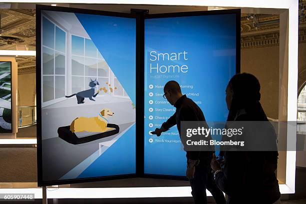 144 Att Flagship Store Photos & High Res Pictures - Getty Images