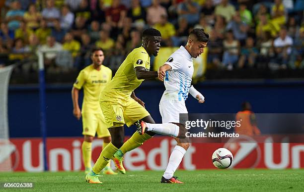 Alfred N'Diaye of Villarreal CF during the UEFA Europa League match at Estadio El Madrigal, Villarreal on september 15, 2016.