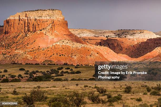 red rocks near abiquiu - santa fe stockfoto's en -beelden