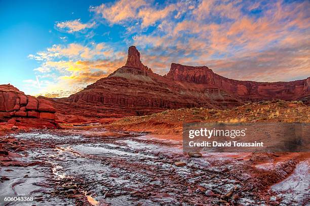sunset at potash canyon - potassa mineral imagens e fotografias de stock