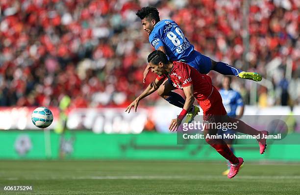 Farshid Esmaeili of Esteghlal in action during the Iran Pro League match between Esteghlal and Perspolis at Azadi Stadium on September 16, 2016 in...