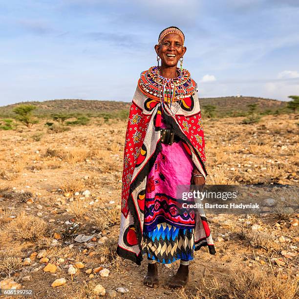 femme africaine de la tribu samburu, kenya, afrique - culture samburu photos et images de collection