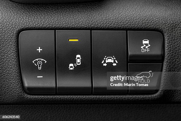 modern car electronic safety systems - blind spot stock pictures, royalty-free photos & images