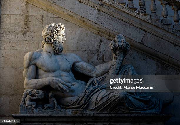 tiber river god - statua foto e immagini stock