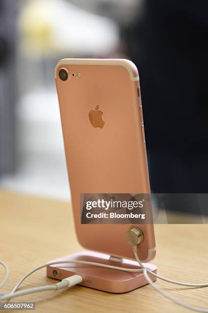 The Rose Gold iPhone 7 smartphone is displayed at an Apple Inc. In San Francisco, California, U.S., on Friday, Sept. 16, 2016. Shoppers looking to...