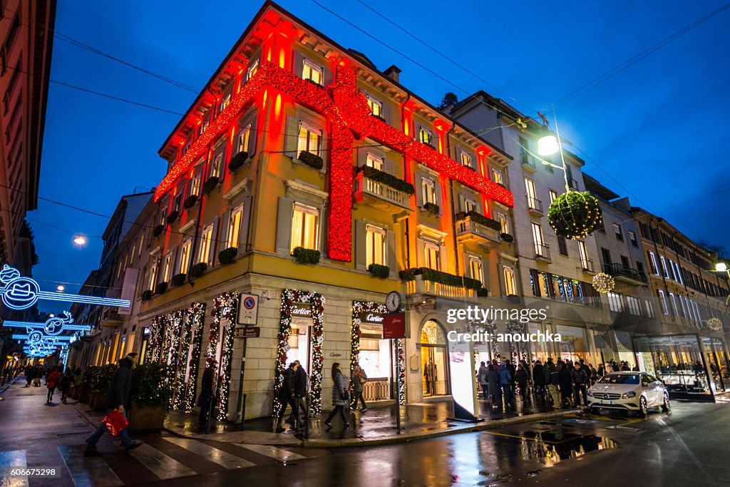 Christmas shopping in Milan, Cartier store