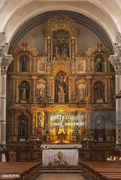 church of san francisco altar in cuenca, ecuador - cuenca ecuador stock pictures, royalty-free photos & images