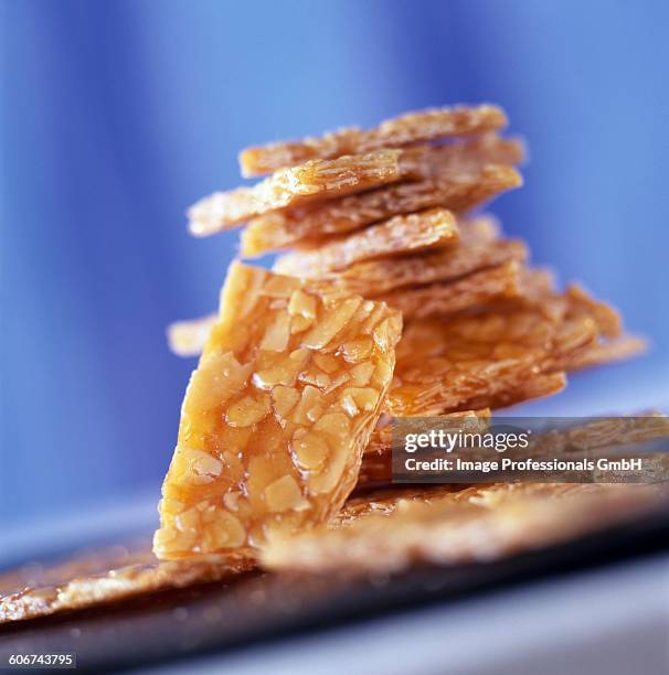 nougatine - caramel block stock pictures, royalty-free photos & images