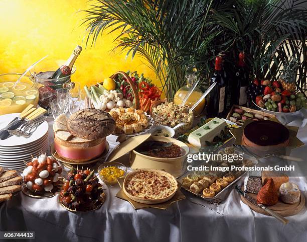 Buffet Mess Buffet Food Too Much Photos and Premium High Res Pictures - Getty Images