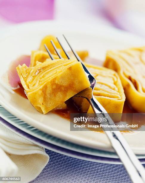 crepe and apple cake with cider caramel - caramel block stock pictures, royalty-free photos & images