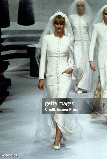 Claudia Schiffer at the Chanel Haute Couture Fall 1995 show circa 1995 in Paris, France.