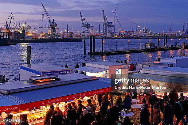 hamburg fischmarkt - hamburger hafen stock-fotos und bilder
