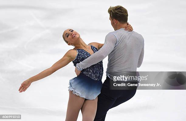 First place finisher, Brittany Jones and Joshua Reagan of Canada compete in the pairs free skate program at the U.S. International Figure Skating...