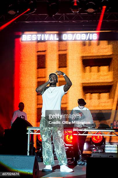 Skepta performs on the mainstage with DJ Maximum during the 2nd day of Bestival 2016 at Robin Hill Country Park on September 10, 2016 in Newport,...